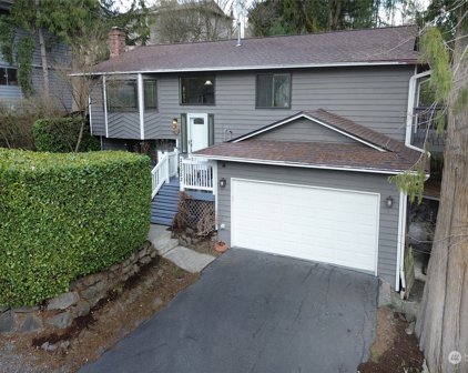 22052 SE 271st Place, Maple Valley