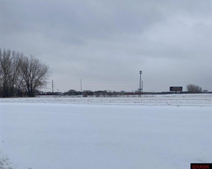 TBD Lor Ray, North Mankato