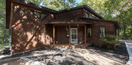 16042 Pin Oak Road, Fayetteville