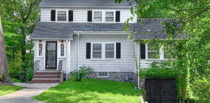16 Ellwood Rd, Melrose