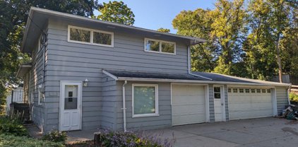 20555 Radisson Rd, Shorewood