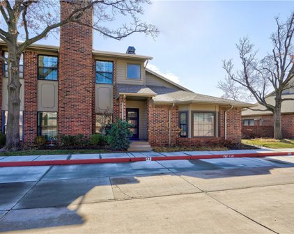 6204 Waterford Boulevard Unit #23, Oklahoma City