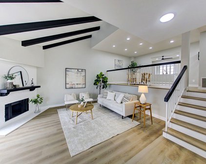 18460  Lemarsh St Unit 10, Northridge