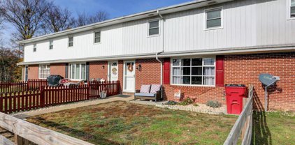 1383 Pleasant View Dr, Chambersburg