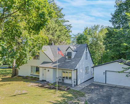 2422 Sterling Drive, Mchenry