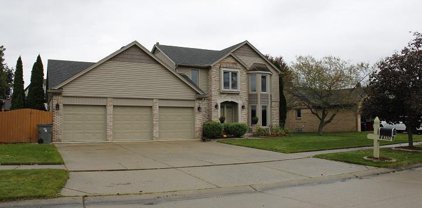 44110 Trent Dr, Clinton Twp
