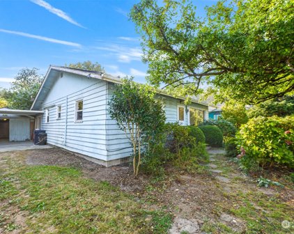 107 River Street, Everson