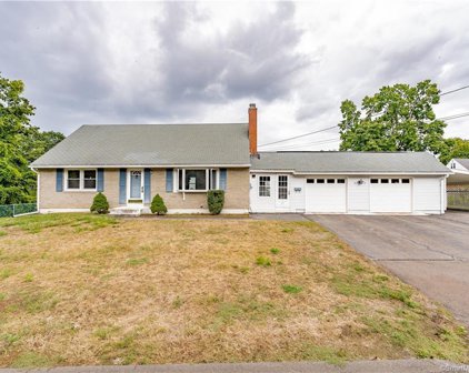 22 Orchard Hill Drive, Enfield