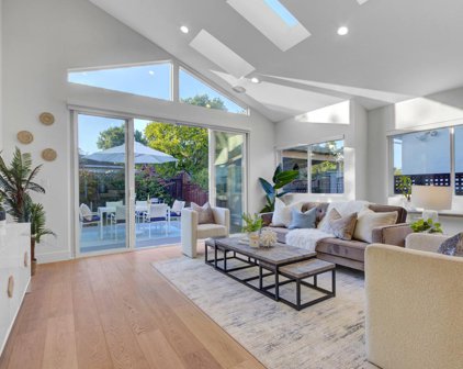 112 Belvedere AVE, San Carlos