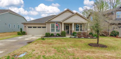 1235 Kings Grove  Drive, York
