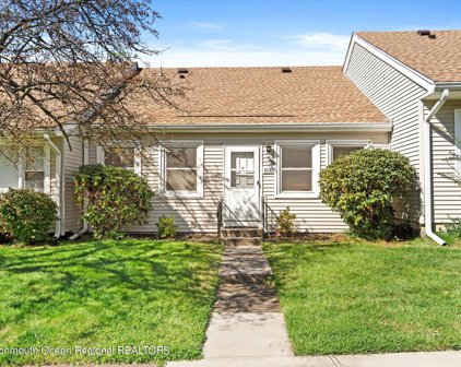 103D Broadgate Court Unit 1000, Freehold
