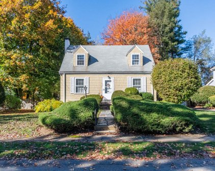 57 Mayflower Rd., Needham
