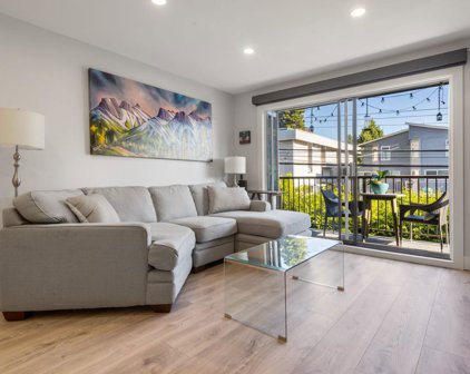 310 E 3rd Street Unit 306, North Vancouver