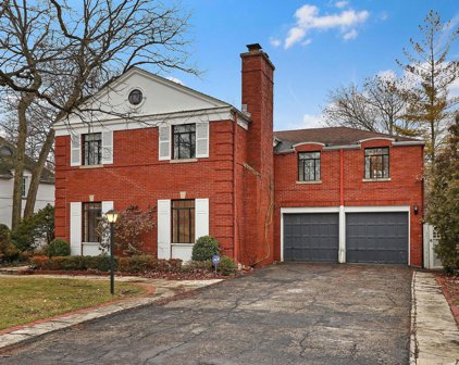 924 Forest Glen Drive, Winnetka