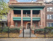 837 W Lakeside Place Unit #2E, Chicago image
