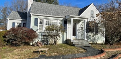 1004 Ashland Avenue, Bedford