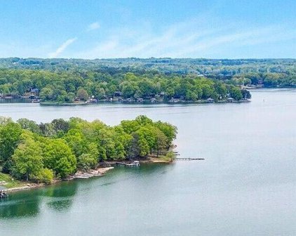 Bluewater  Dr, Moneta