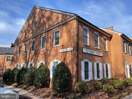 10521 Braddock Rd Unit #11B, Fairfax