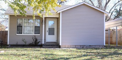 906 S 4th, Davis