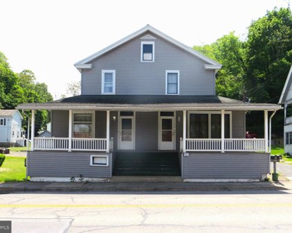 117 S Main St, Herndon