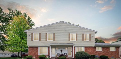 35730 UNION LAKE Unit 2, Harrison Twp