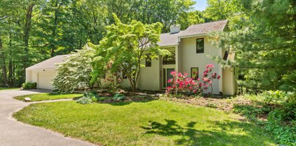 185 Taos Avenue NE, Ada