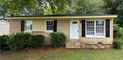 1710 Cedrow Drive, High Point
