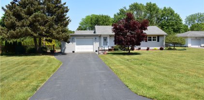 284 Woodruff  Drive, Webster-265489