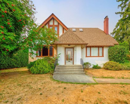 1617 Seventh Avenue, New Westminster