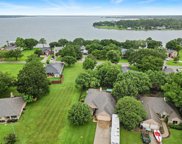 9711 TWIN SHORES Drive, Willis image
