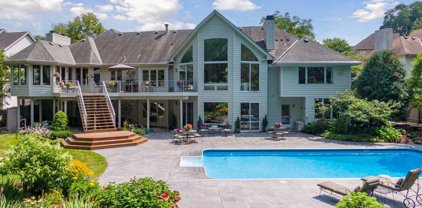 685 Brookside Lane, Mendota Heights