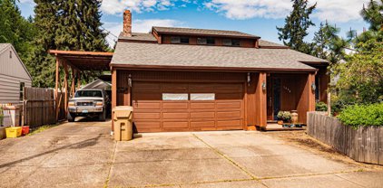 1664 Elm St