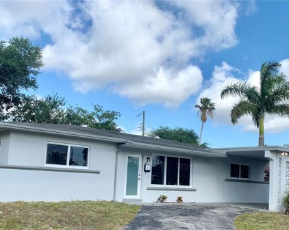 120 Sw 68th Blvd, Pembroke Pines