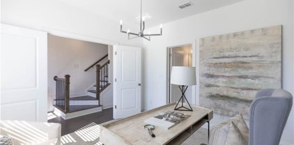 607 Millcroft Boulevard Unit 13, Buford