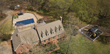 421 E College  Avenue, Shelby