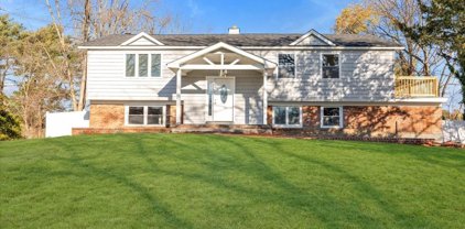 32 Malvern Lane, Stony Brook