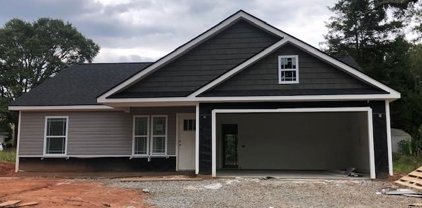 6 Prince Circle, Inman