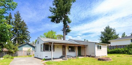 1102 NE Serpentine Place, Shoreline