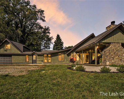 292 4th Street, Plainwell