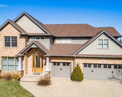 2307 N James Court, Arlington Heights