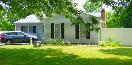 639 Blydenburgh Road, Hauppauge