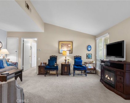 26837 Avenue Of The Oaks Unit B, Newhall