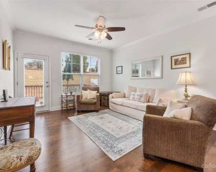 986 Pennington  Drive, Lancaster