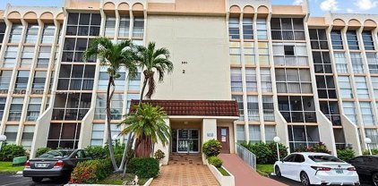 701 Three Islands Blvd Unit #317, Hallandale Beach