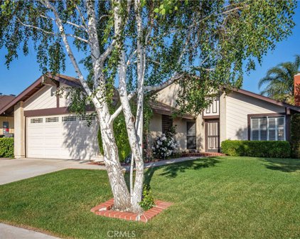 27554 Falling Star Lane, Saugus