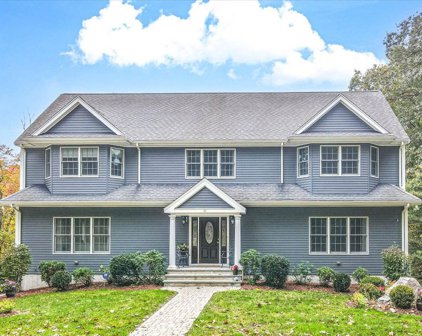 18 Crystal Hill, Westwood