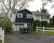 11 Henry Ave, Woburn image