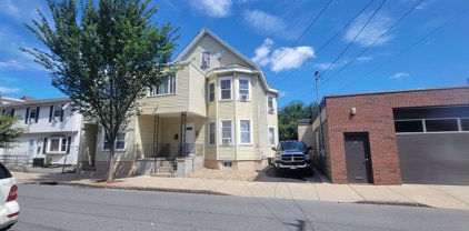 50 Union St, Everett