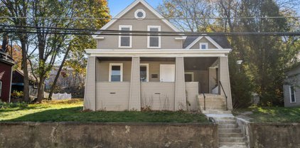 201 Oak St, Clinton