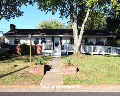 206 Kingwood Drive, Newport News Midtown East